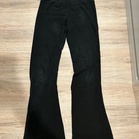 brandy melville flared leggings - Picture 2 of 2